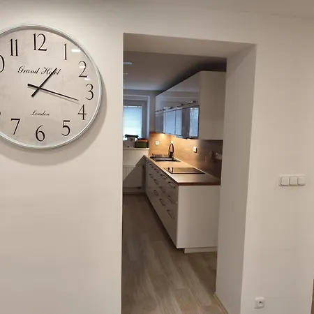 3 1, Zlin, Obeciny דירה